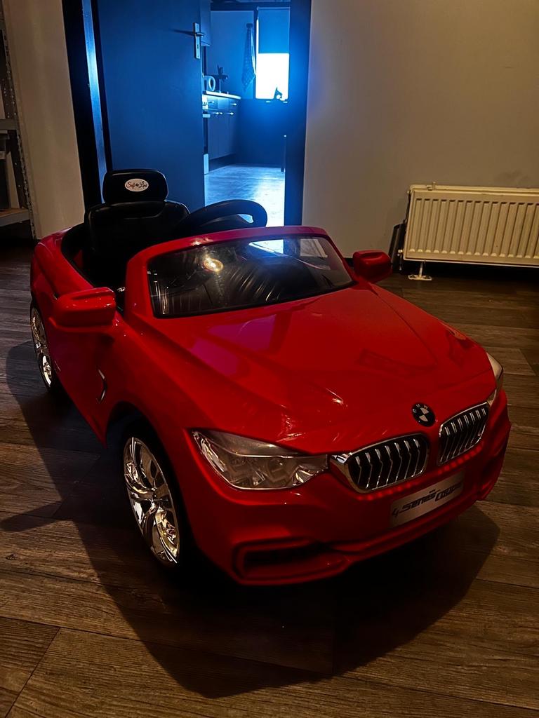 Rode BMW Kinderauto met Afstandsbediening - Z.G.A.N., Ophalen, Zo goed als nieuw