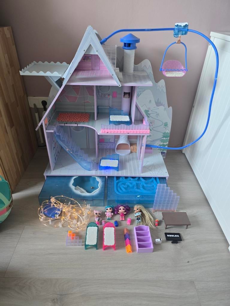 Groot LOL Surprise winter huis met accessoires, Ophalen