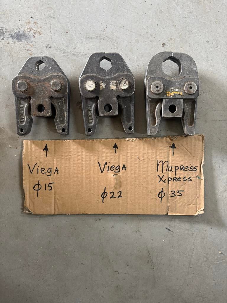3 persbekken: Viega (15, 22mm) en Mapress (35mm), Ophalen of Verzenden, Gebruikt