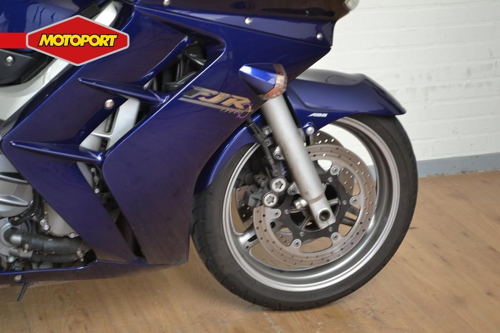 Yamaha FJR 1300 (bj 2004) - foto 3