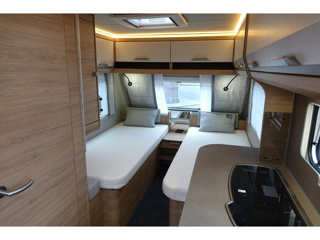 Knaus Sudwind 60 BlackLine 500 EU 2022 Mover Luifel 1800KG, Rondzit, Bedrijf, Schokbreker, 5 tot 6 meter