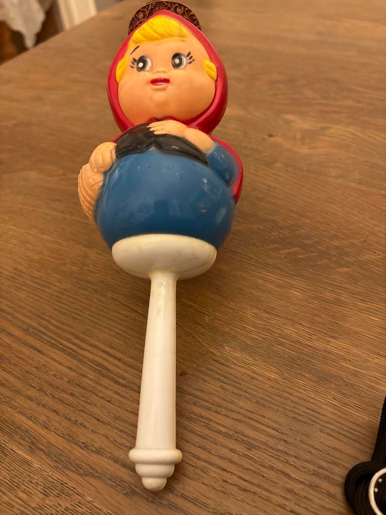 Vintage Roodkapje rammelaar, Ophalen of Verzenden