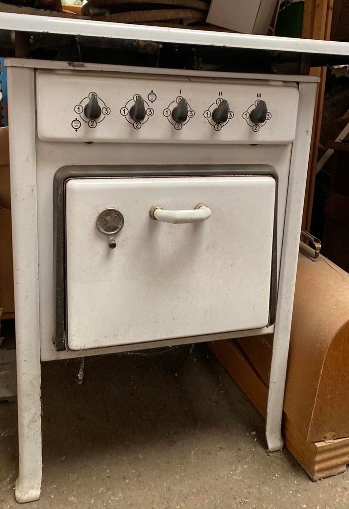 Retro vintage wit vrijstaand elektrisch fornuis met oven, Witgoed en Apparatuur, Fornuizen, Ophalen, Gebruikt, 4 kookzones, 85 tot 90 cm