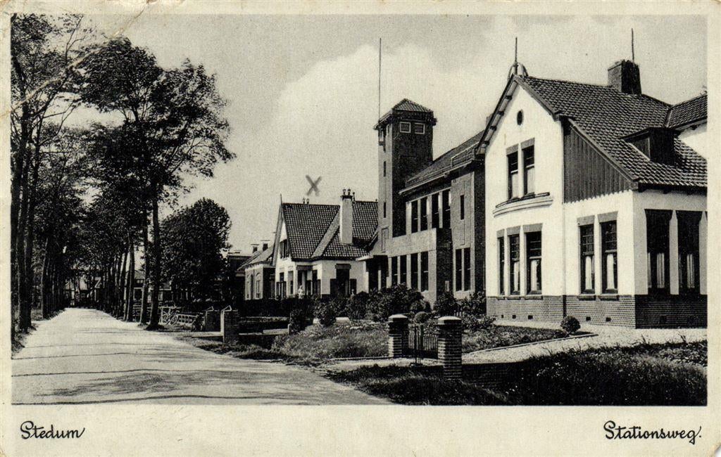 Stedum - Stationsweg. - B-keus - gelopen, Ophalen of Verzenden, Voor 1920, Gelopen, Friesland