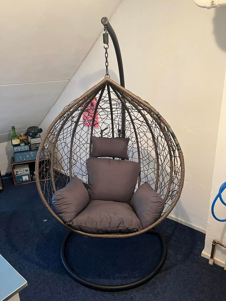 Egg hangstoel met kussen - voor binnen en buiten, Huis en Inrichting, Ophalen, Gebruikt, Metaal, Eén