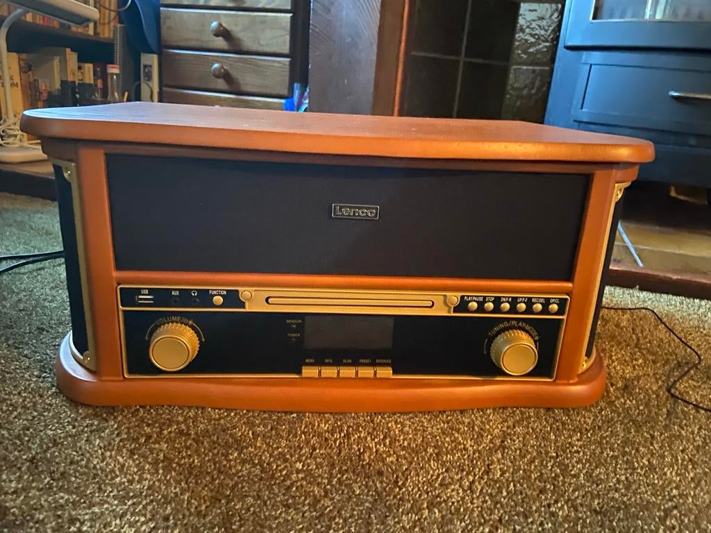 Nieuwe retro platenspeler met cd-speler, radio en cassettes, Cassettedeck, MP3-aansluiting, Nieuw, Ophalen