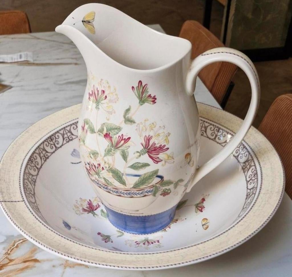 Wedgwood Sarah's Garden lampetset, Antiek en Kunst, Antiek | Servies los, Ophalen