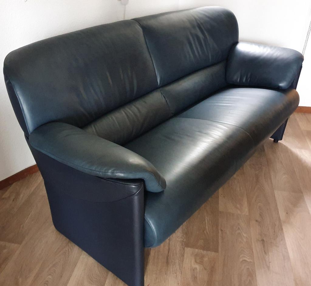 Leren,donker blauwe 2 zitsbank, Huis en Inrichting, Banken | Bankstellen, Ophalen, 75 tot 100 cm, Tweepersoons, 150 tot 200 cm