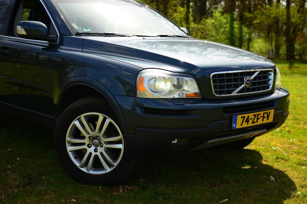 Volvo XC90 2.4 D5 Geartronic 7-SEATER 2008 Blauw (Summum), Auto's, Volvo, 241 €/maand, Blauw, 7 stoelen, Diesel