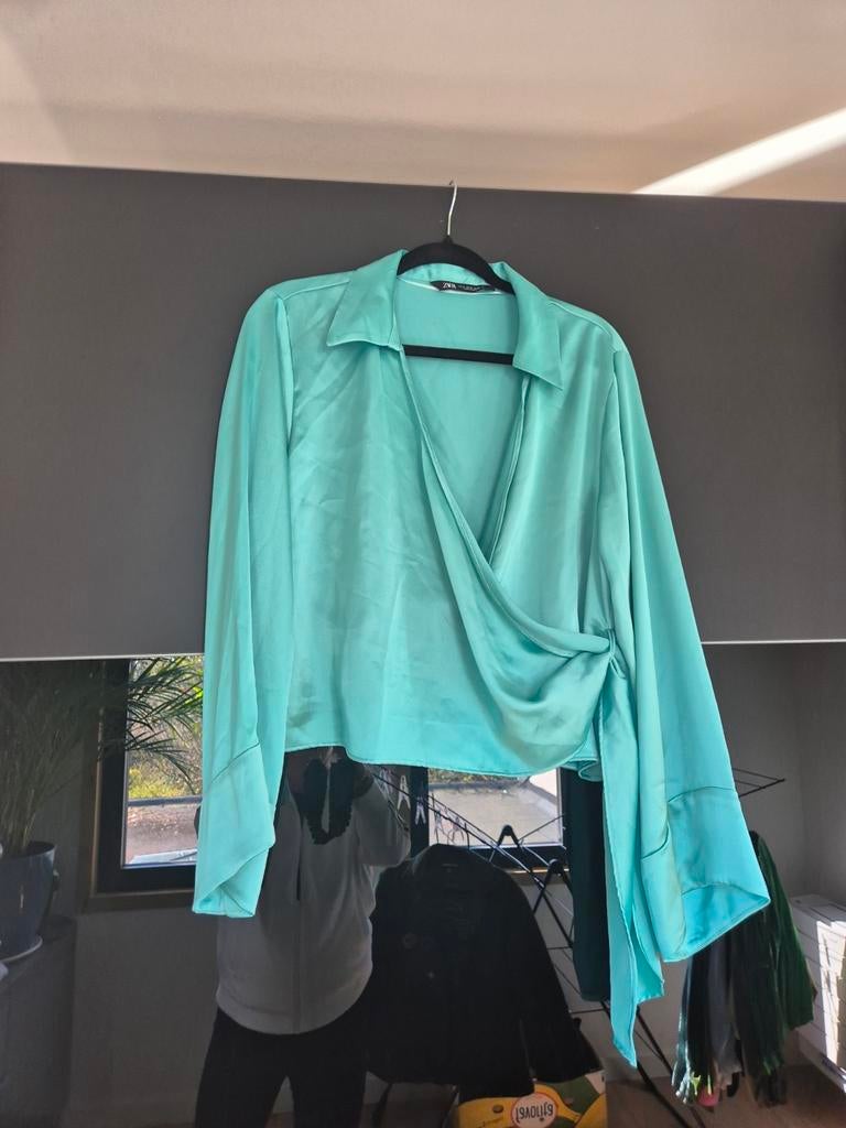 Satijnen blouse Zara, Kleding | Dames, Grote Maten, Ophalen of Verzenden, Zo goed als nieuw, Blauw, Blouse of Tuniek