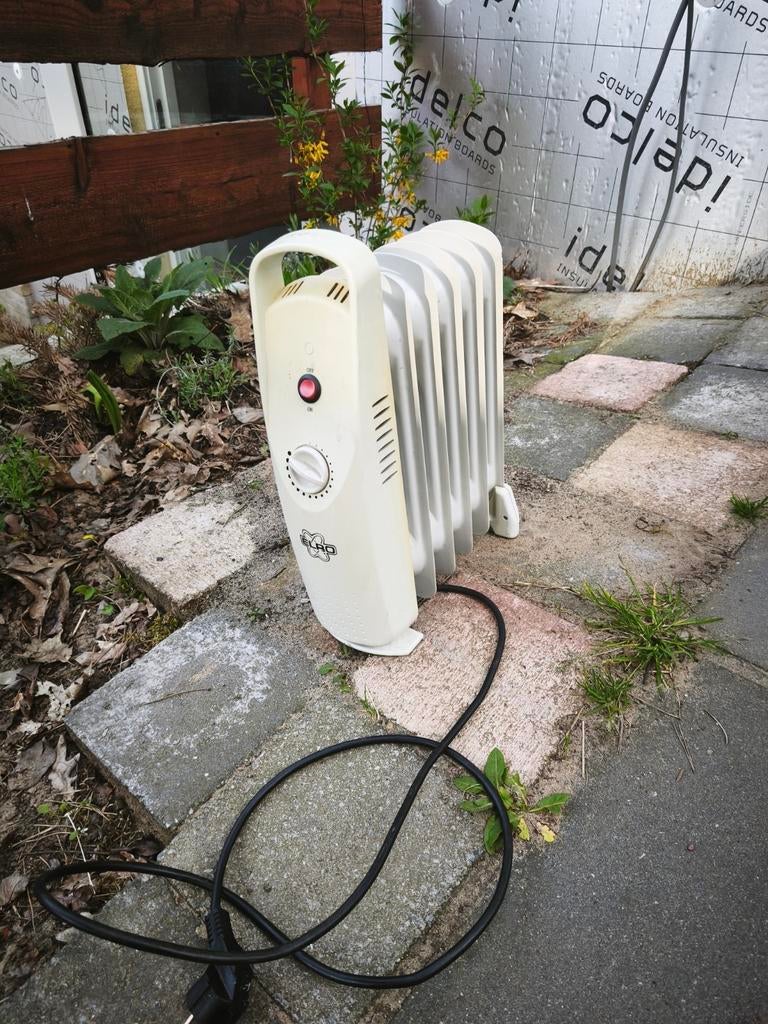 Elro oliekachel 500 watt, Ophalen, 500 tot 800 watt, Minder dan 30 cm, Radiator