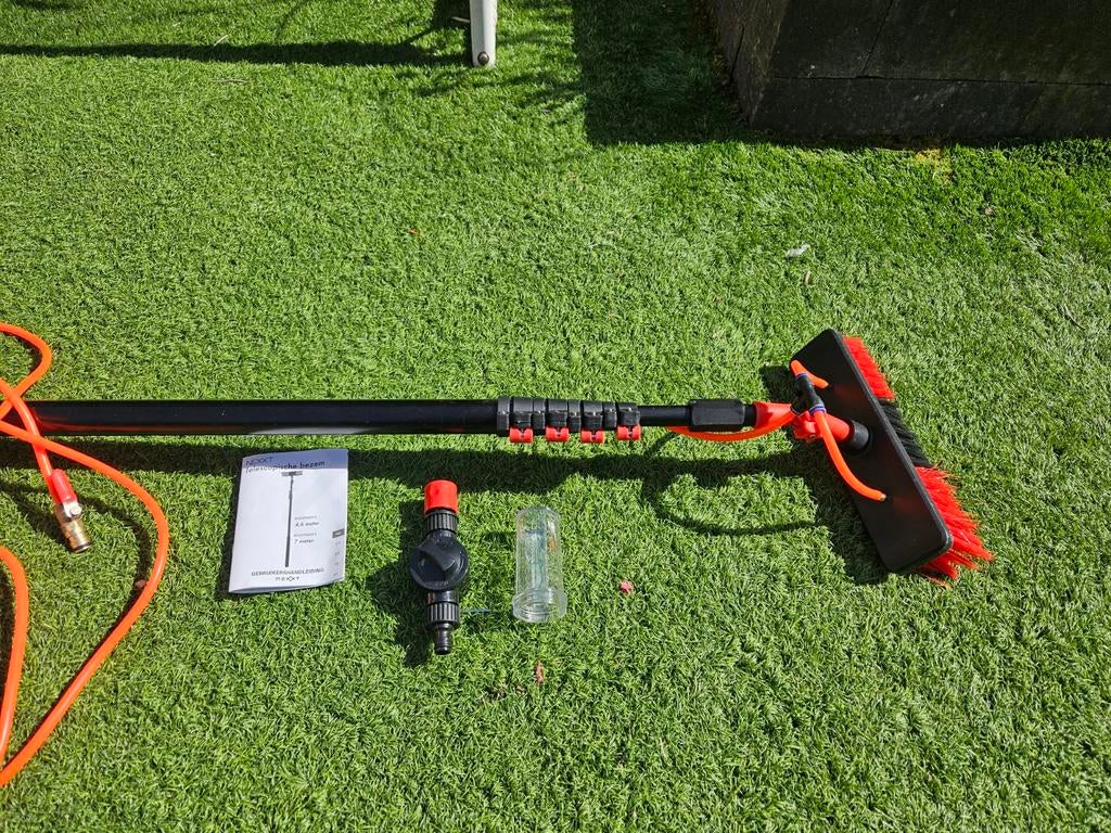 Telescoop borstel nexxt, Ophalen, Zo goed als nieuw