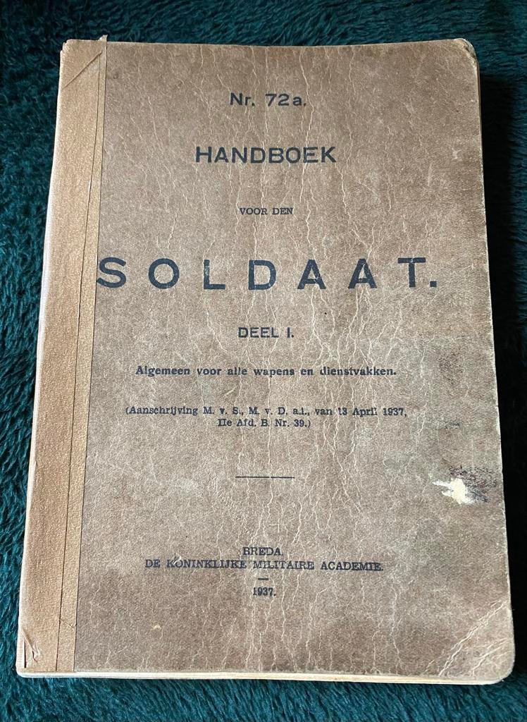 Handboek Soldaat 1937 WOII Militaria Koninklijke Militaire, Ophalen of Verzenden, Voor 1940, Gelezen, Landmacht