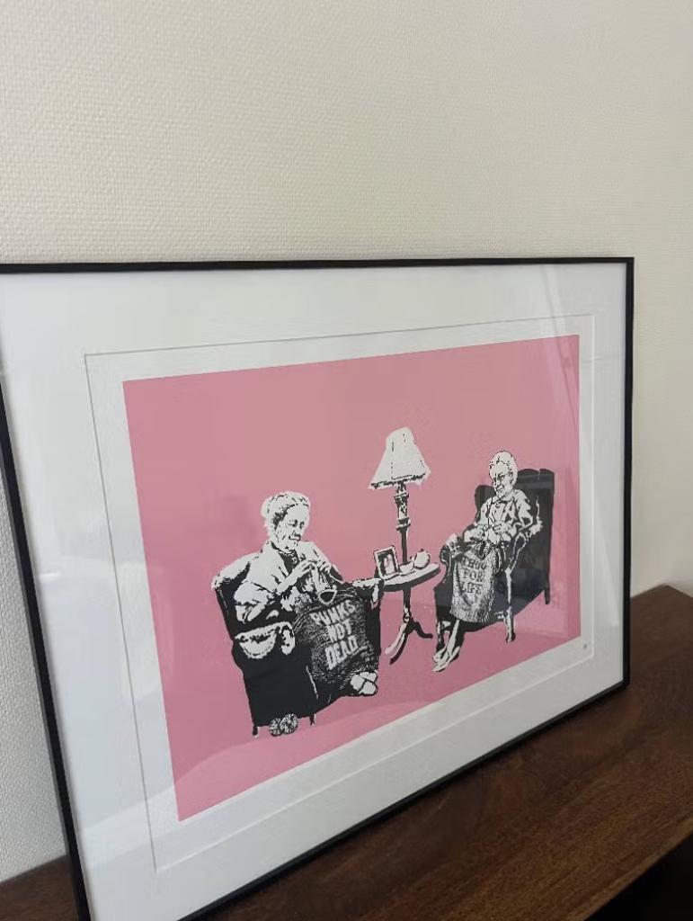 Banksy – Grannies – Pest Control Certificaat, Antiek en Kunst, Ophalen