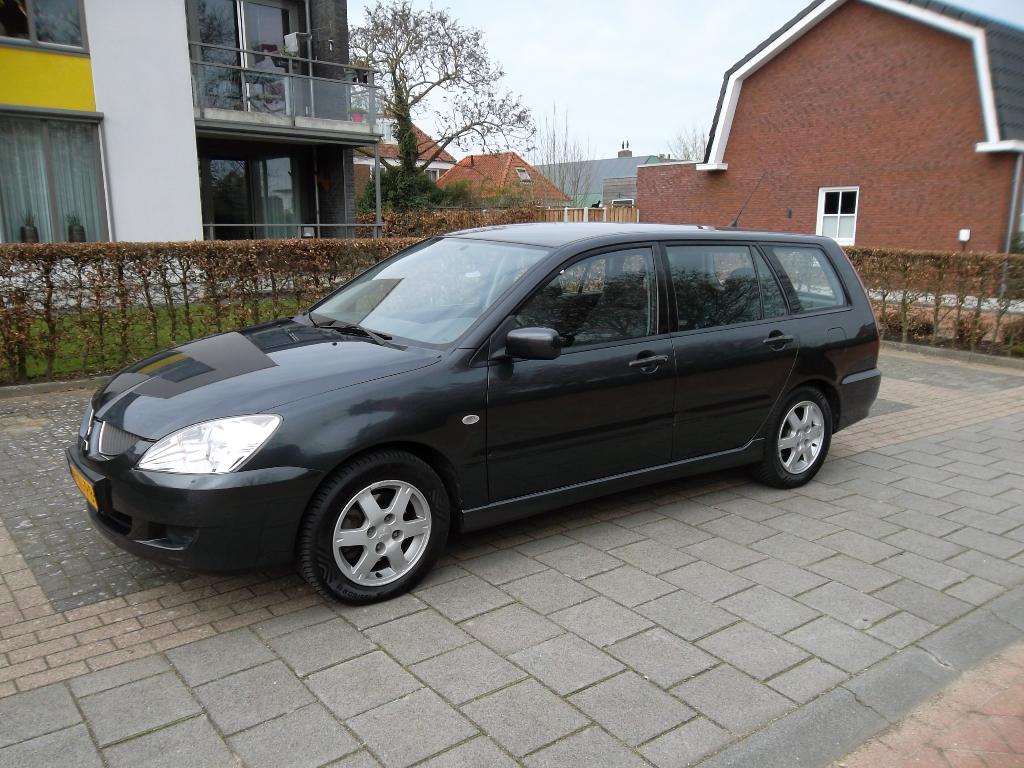 Mitsubishi Lancer 1.6 C Wagon AUTOMAAT Grijs Airco Werkt, Auto's, Stof, 4 cilinders, Metallic lak, 400 kg