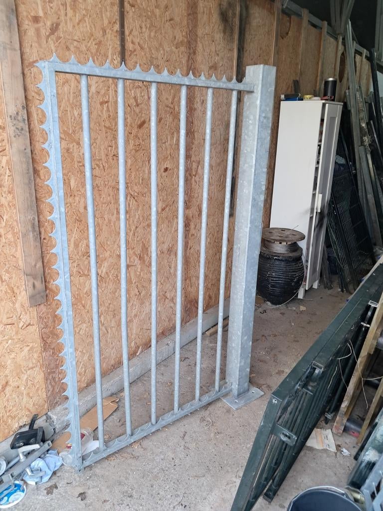 Spijlen  made waaier, Tuin en Terras, Tuinhekken en Hekwerk, Ophalen of Verzenden, IJzer