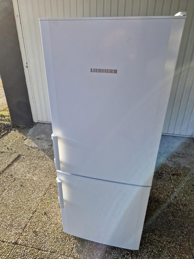 Liebherr kielvriescombinatie, Ophalen, 120 tot 140 cm, 200 liter of meer, Met aparte vriezer