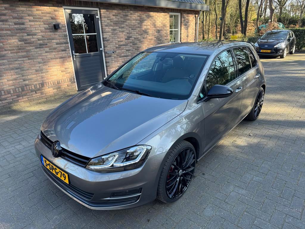 Volkswagen Golf 1.2 TSI 77KW 5D 2013 Grijs, Voorwielaandrijving, Euro 5, 4 cilinders, 49 €/maand