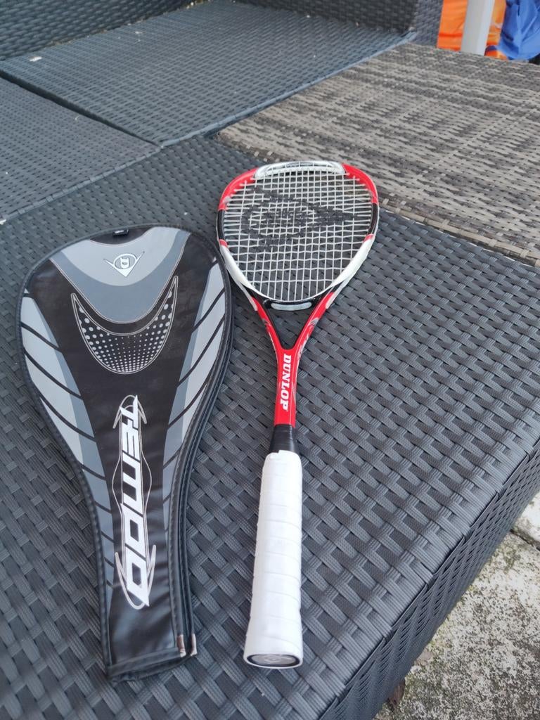 Dunlop Squash Racket met Hoes - Zo goed als nieuw, Dunlop, Dunlop Sports, Unit 1, The Point, Swallowfield Way, Hayes, UB3 1DQ, UK