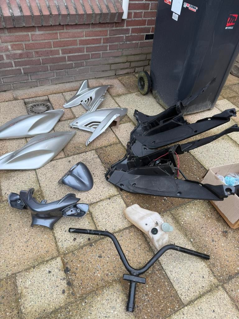 Scooter onderdelen, Fietsen en Brommers, Brommeronderdelen | Scooters, Ophalen of Verzenden, Zo goed als nieuw, Kap, Yamaha