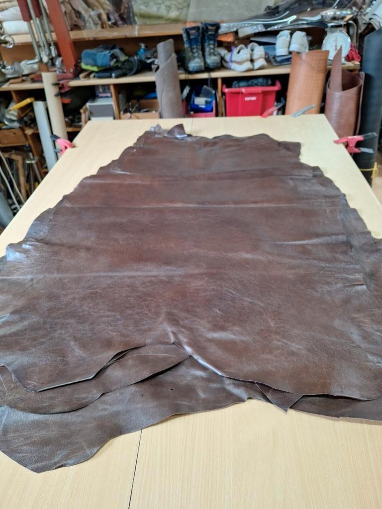 Aanbieding, Antiek lock nappa leer, 25 euro per huid, Bruin, Leer of Kunstleer, Nieuw, Ophalen of Verzenden