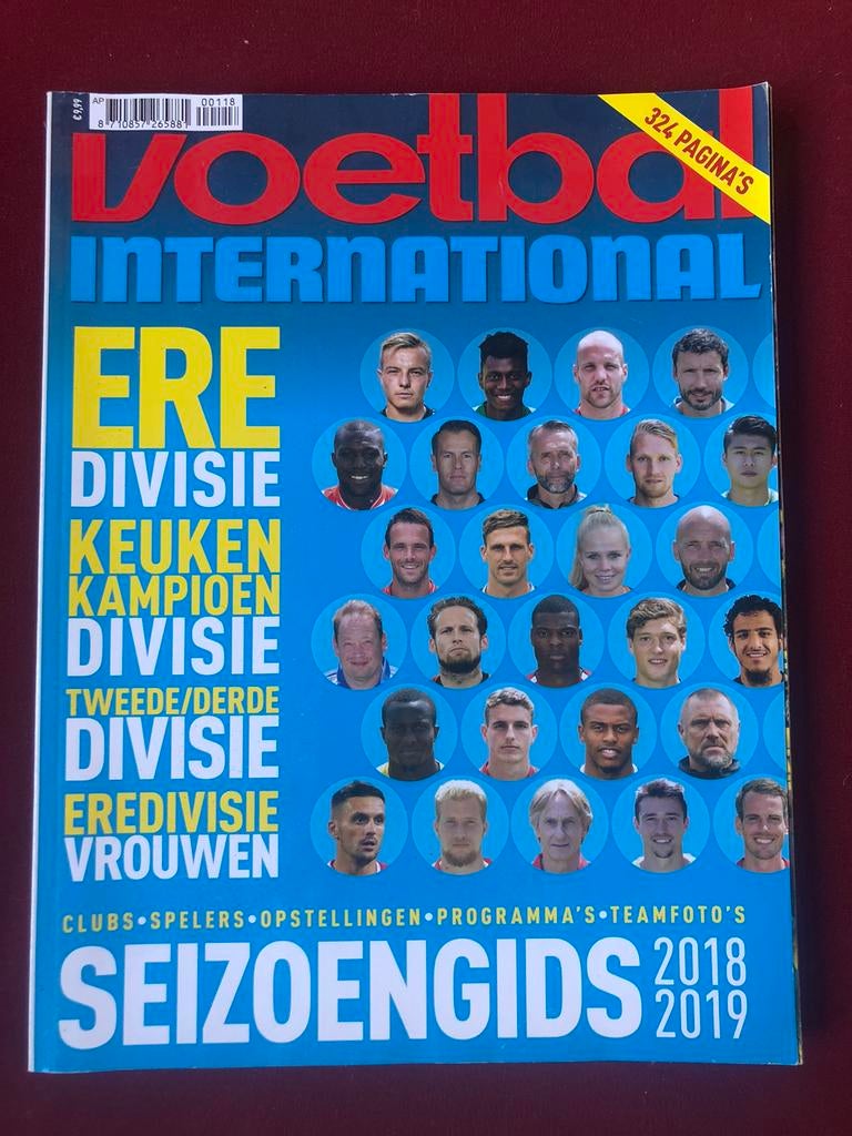 Seizoensgids 2018 - 2019 Voetbal International seizoengids, Ophalen of Verzenden, Zo goed als nieuw, Overige binnenlandse clubs