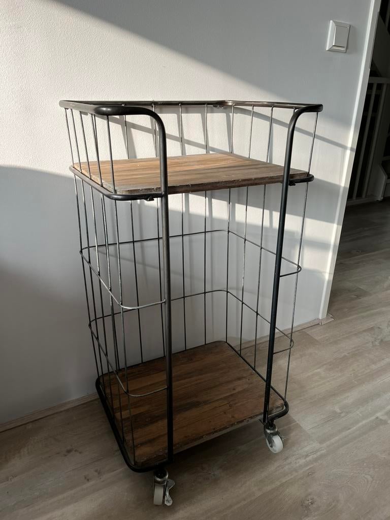 Bakkerskar/bakkerstrolley/bakkersrek, Ophalen