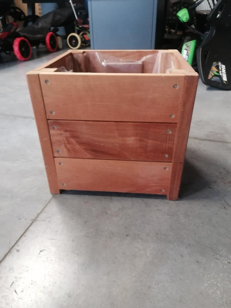 bloembak teak, Ophalen, Gebruikt, Info@adezz.com, Minder dan 60 cm