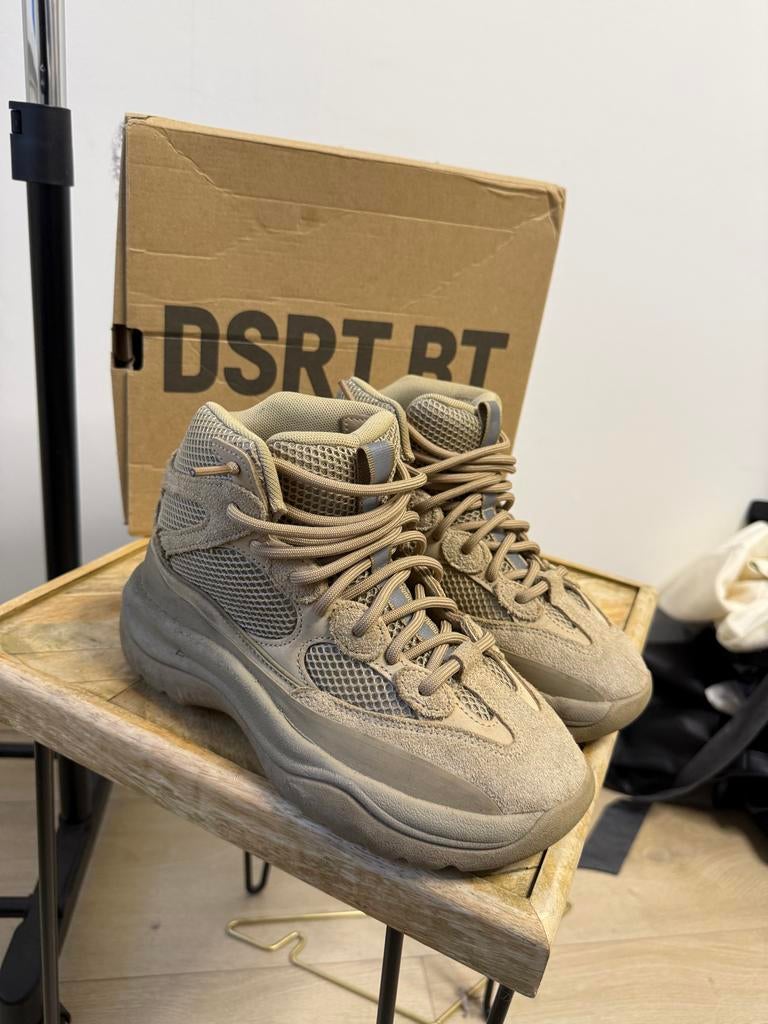Yeezy DSrt Boots - Rock - Maat 38, Ophalen of Verzenden, Nieuw, Bruin, Boots
