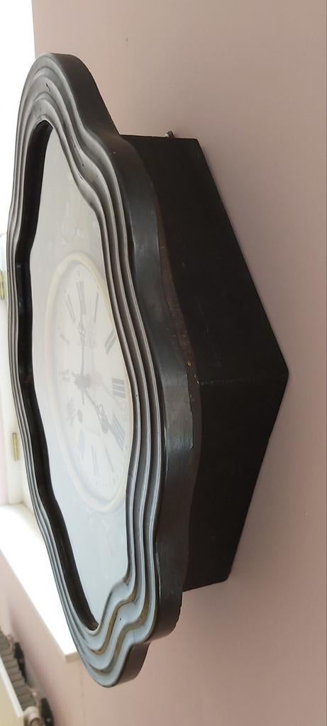 Mooie Oeil de boeuf klok / ossenoog klok, Ophalen