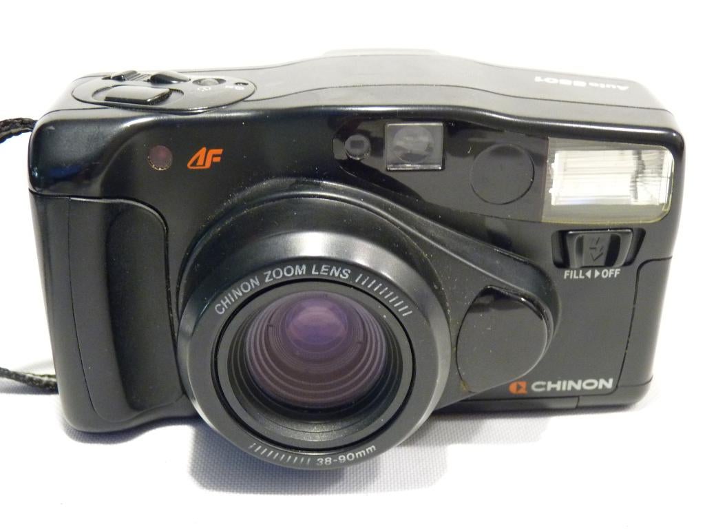 Chinon Auto 5501, Chinon zoomlens 35-90mm Point and Shoot, Audio, Tv en Foto, Fotocamera's Analoog, Zo goed als nieuw, Compact