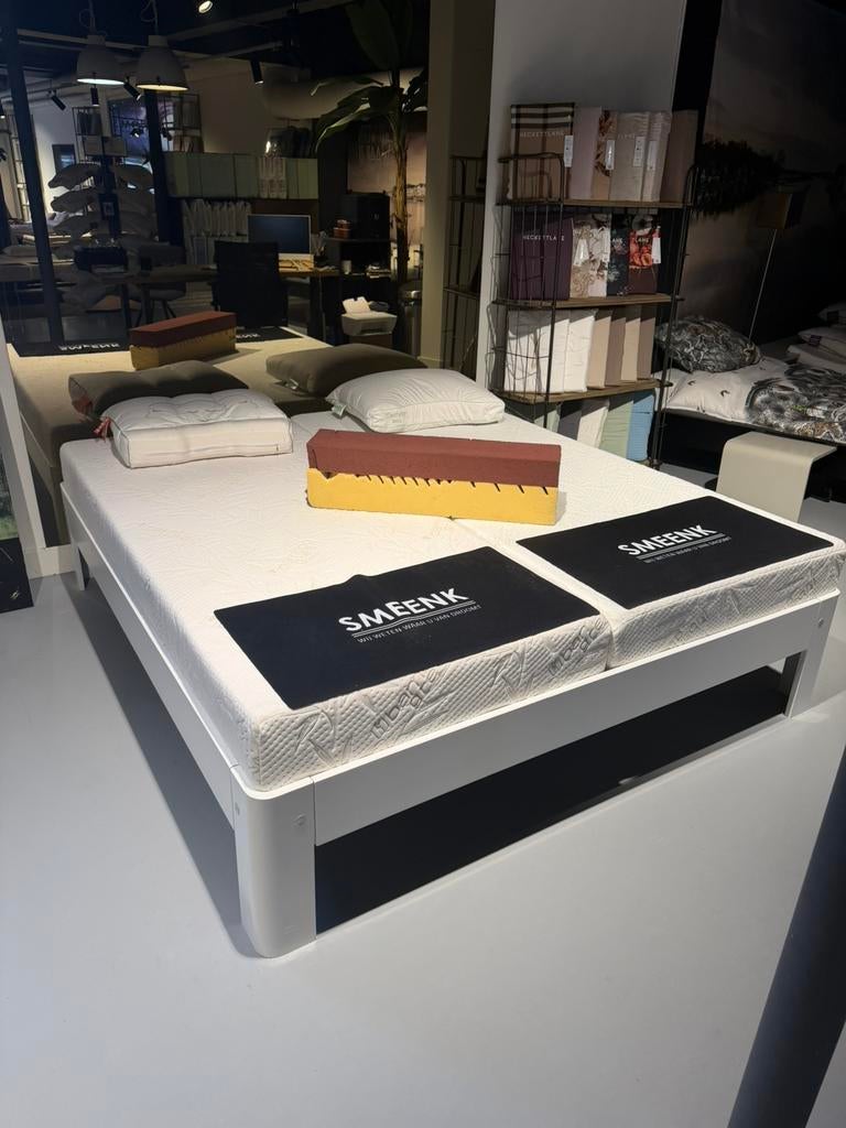 Auping Auronde showroom 180x200 + top kwaliteit matrassen! %, Huis en Inrichting, Slaapkamer | Bedden, Ophalen of Verzenden, Zo goed als nieuw
