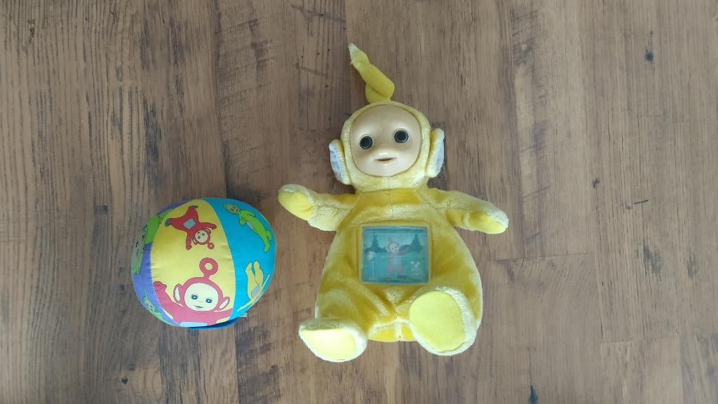 Teletubbies knuffel en bal, Ophalen of Verzenden, Gebruikt, Overige typen