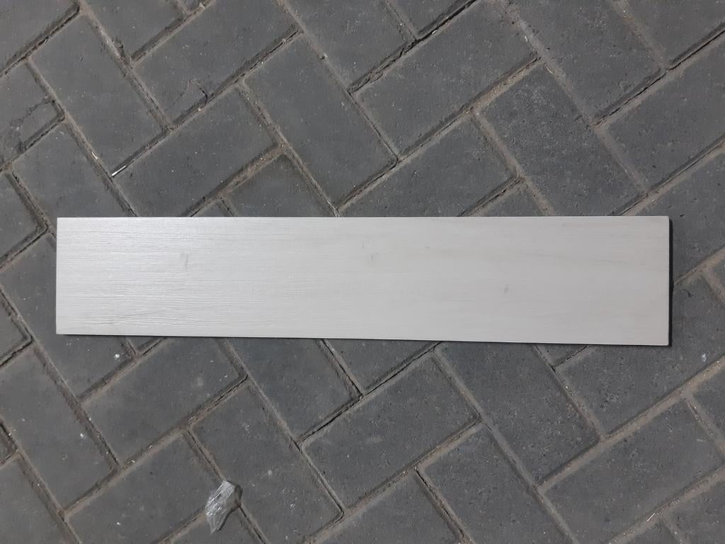 Houtlook tegels, 60 cm of meer, Keramiek, Zo goed als nieuw, Minder dan 5 m²