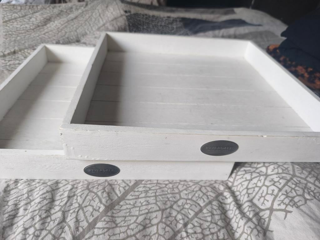 2 Riverdale dienbladen, Huis en Inrichting, Ophalen of Verzenden, Zo goed als nieuw, Rechthoekig, Hout