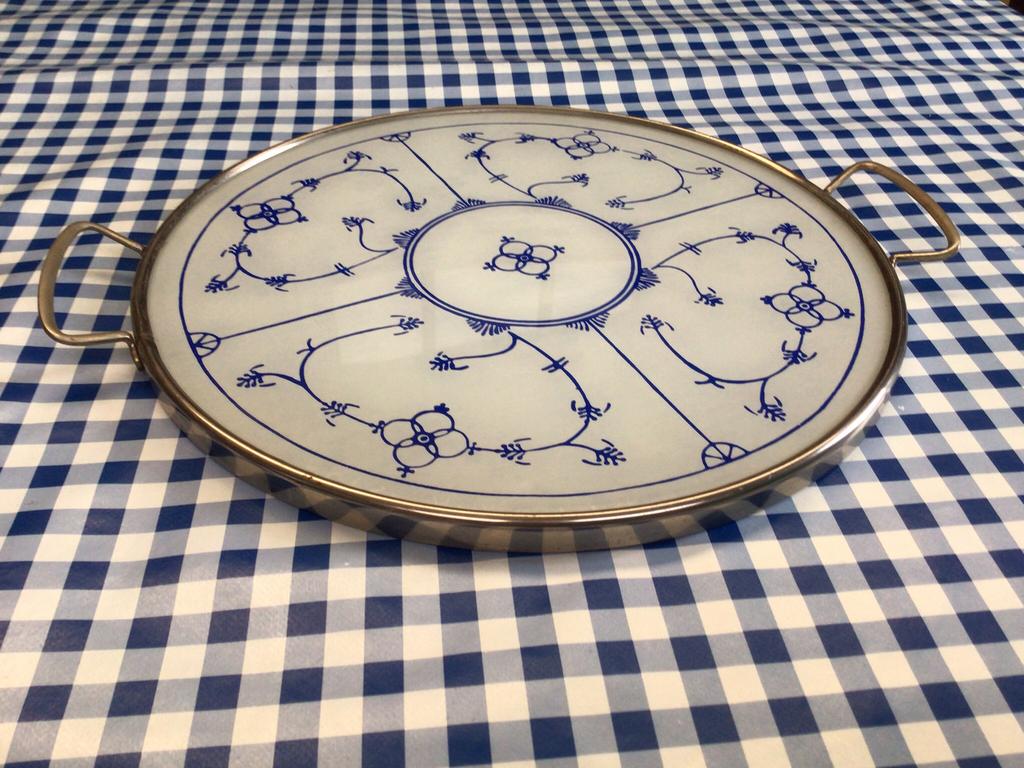 Gebak schaal van saks  oud. Nu 15 euro, Ophalen