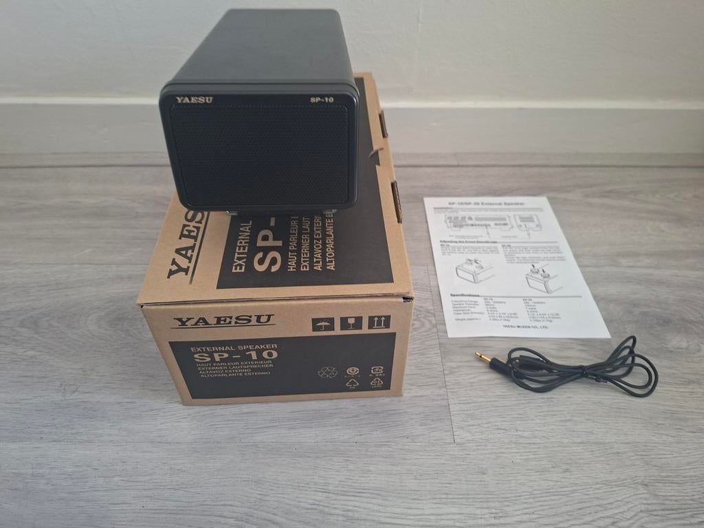 Yaesu SP-10 externe luidspreker nieuwstaat. !!!, Telecommunicatie, Zenders en Ontvangers, Ophalen of Verzenden, Zo goed als nieuw