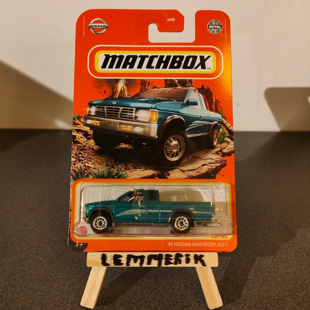 Matchbox '95 Nissan Hardbody (D21) Long Card Nieuw, Ophalen of Verzenden, Nieuw, Auto