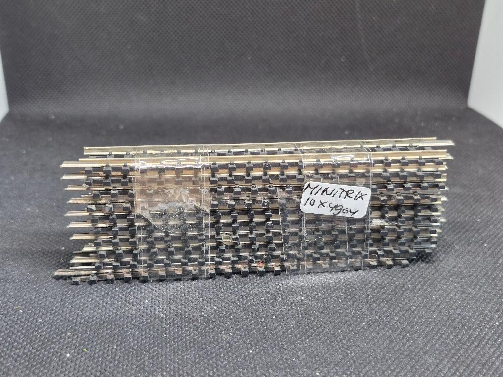 Minitrix 4904 - 10x Rechte Rail 104,2 mm (15055), Gebruikt, Gelijkstroom, Trix, Rails