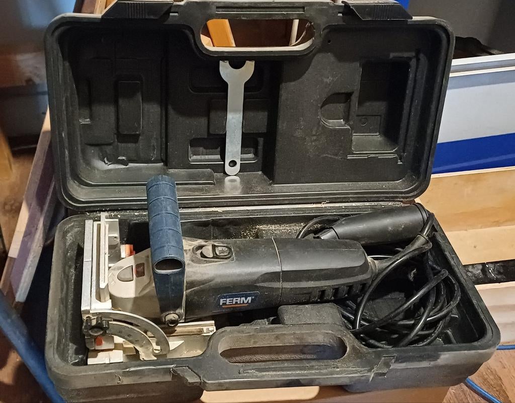 Ferm lamellenfrees in koffer, Doe-het-zelf en Verbouw, Gereedschap | Freesmachines, Ophalen, Gebruikt, Lamellenfrees, Ferm