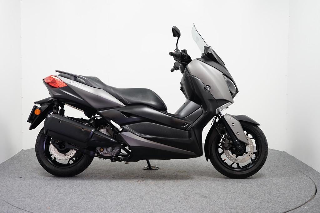 Yamaha X-MAX 300 ABS GERESERVEERD RS (bj 2017), Scooter, 292 cc, Bedrijf, ABS