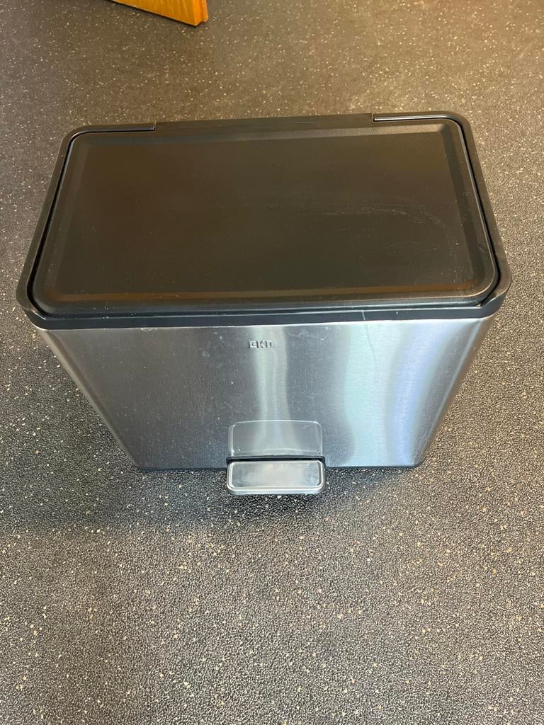 EKO Pedaalemmer 20+9 liter - dubbele bak, Huis en Inrichting, Gebruikt, Met pedaal, Ophalen of Verzenden, 20 tot 30 liter