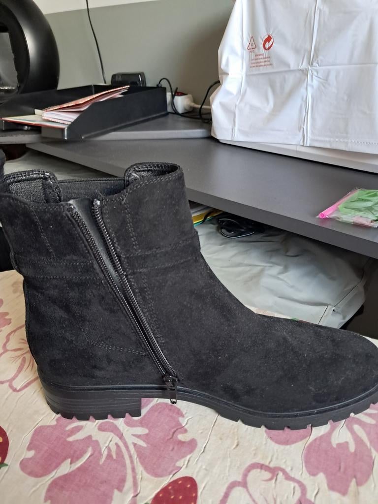 Lage suède laarsjes maat 40. Nieuw., Ophalen, Nieuw, Zwart