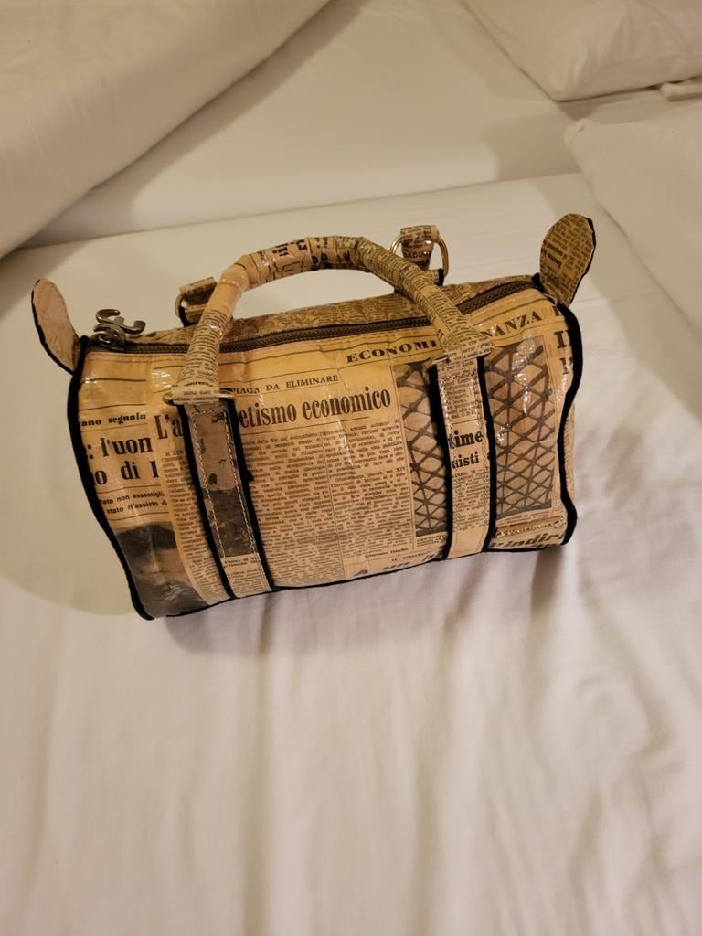 Dames handtas Italiaanse merk: Momaboma. Zo goed als nieuw., Ophalen, Zo goed als nieuw, Beige, Handtas