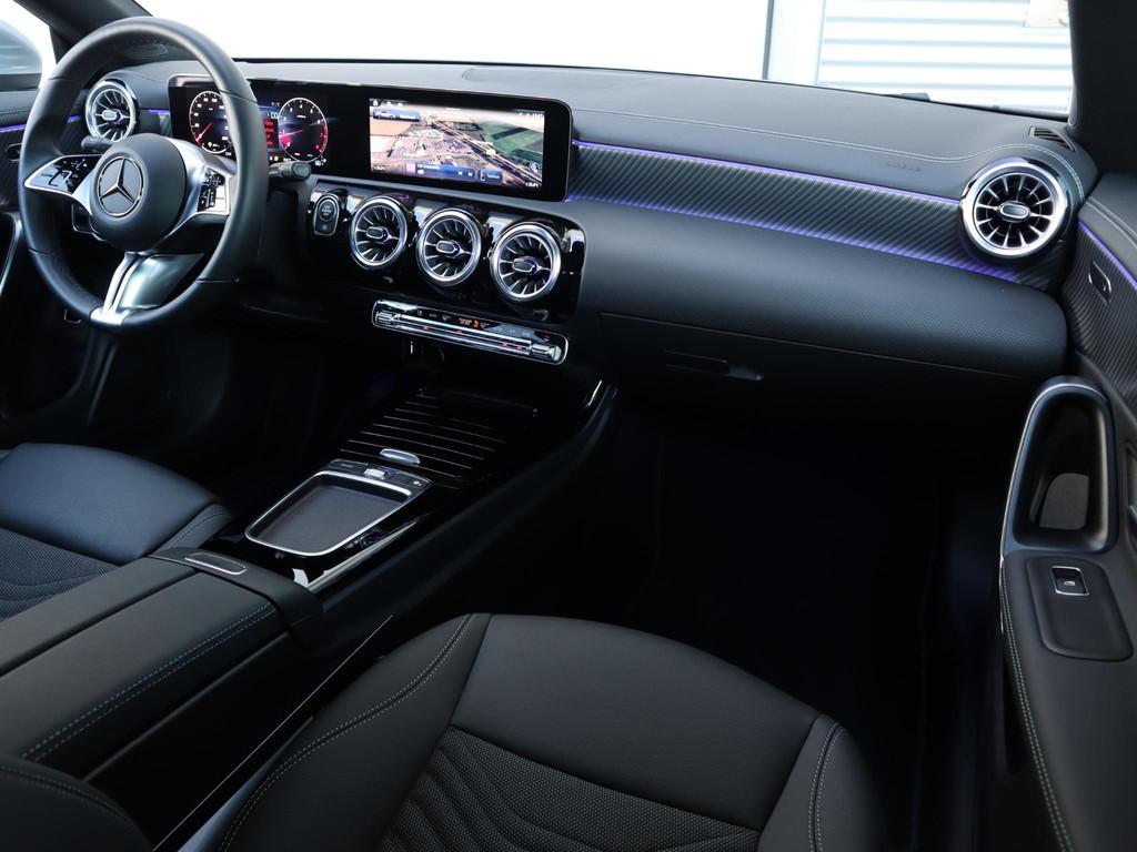 Mercedes-Benz CLA-klasse 180 Star Edition Luxury Line, Auto's, Mercedes-Benz, CLA, Gebruikt, 4 cilinders, Origineel Nederlands