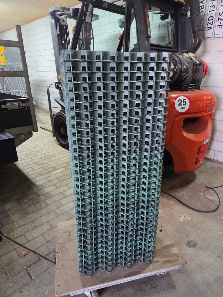 Nieuwe kunststof grastegels 31 stuks, goed voor 7.75m2, Ophalen, Nieuw, Minder dan 10 m²