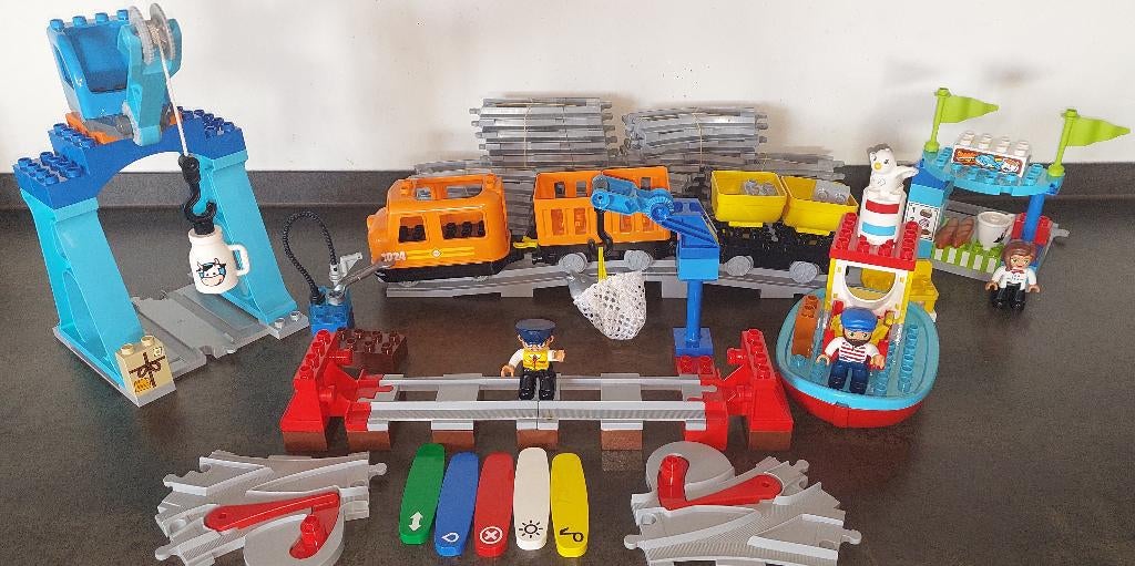 duplo trein 10857 (compleet met 10 extra rails), Ophalen of Verzenden, Zo goed als nieuw, Duplo