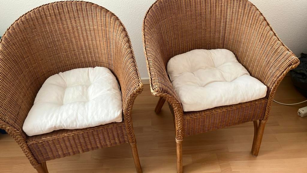 Twee rieten stoelen gratis ophalen, Huis en Inrichting, Fauteuils, Ophalen, Gebruikt, Minder dan 75 cm, Riet of Rotan