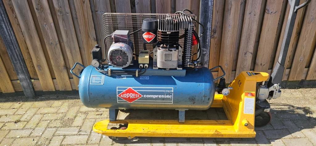 Airpress K100-300 compressor, Ophalen, Gebruikt, 200 tot 400 liter/min, 6 tot 10 bar
