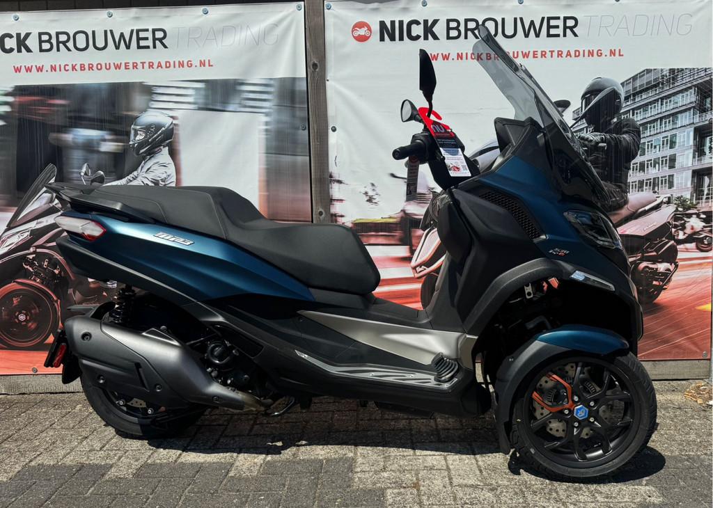Piaggio MP3 530 HPE Exclusive - Kortingen tot 1000,- euro - foto 2